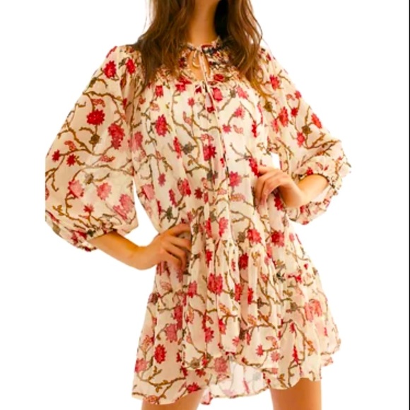 Free People Tops - Free People Keeping Up With Kara floral tunic L